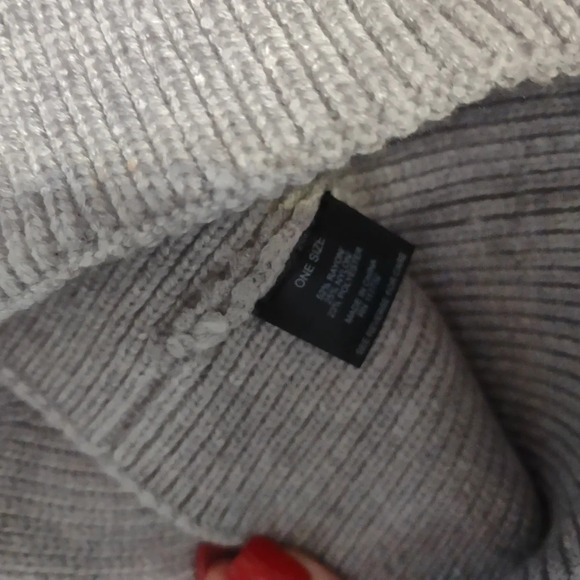 Getty Gray Knit Beanie - Picture 4 of 5